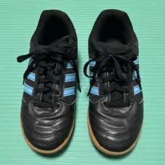サッカー、フットサルシューズ　22.5cm 体育館履き　adidas 黒/水色