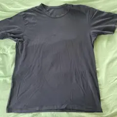 ユニクロ　エアリズムＴシャツ　紺色　Ｌサイズ