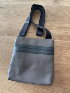 FURLAブラウンレザー ショルダーバッグ