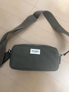 GUESS 緑 ショルダー バッグ
