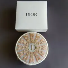 【DIOR】 マザーズデイ 母の日 ノベルティ 蝶の刺繍ポーチ 箱ありのサムネイル