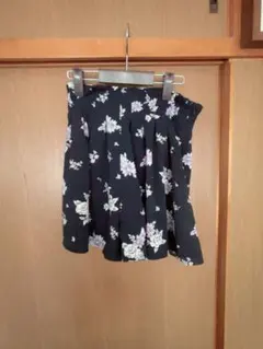OLIVE des OLIVEネイビー 花柄 キュロット