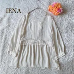 プリーツブラウス