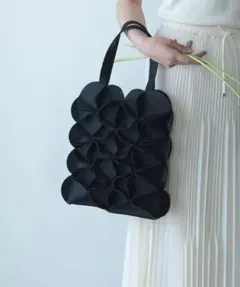 美品【ELEMOOD】BLOSSOMシリーズ フラワーモチーフバッグ
