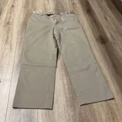 ベージュ ストレートレッグ チノパンのサムネイル