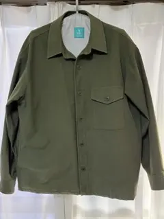 ユニクロ オーバーシャツジャケット　オリーブ