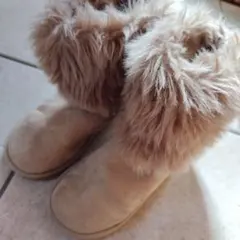 キッズ　ムートンブーツ
