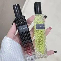 WARMKISS 香水 2本セット 1本30mlのサムネイル