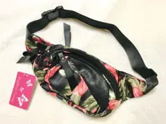 新品タグ付 Papillon Group 花柄 ボディバッグ・ウエストポーチ