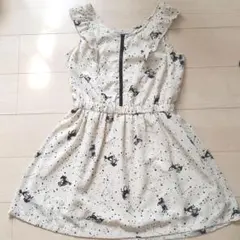 THE　EMPORIUM　星座柄ワンピースのサムネイル