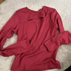 長袖カットソー レッド カットアウトデザイン