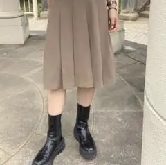 LAUIR サイドファスナーひざ下プリーツスカート ベージュ Lサイズ