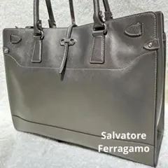 美品　Ferragamo Briana Silver Gray Toteのサムネイル