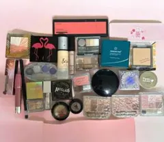 化粧品 コスメ まとめ売り アイシャドウ チーク など