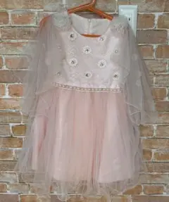ピンク シフォン ドレス 花飾り付き