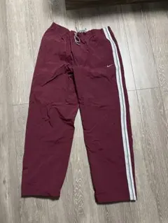 NIKE ナイロンパンツ　バーガンディ