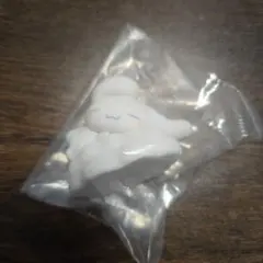 サンリオシークレットマスコットしろふわ　シナモロール