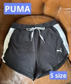 Puma ブラックショートパンツ