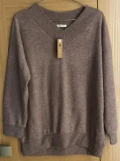 新品　タグ付き　ベージュ　Vネック　セーター　LL　Maplefeel