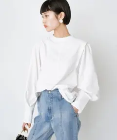 hunch ハンチ　タックボリュームスリーブブラウス　ホワイトのサムネイル