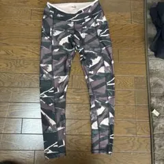 PUMA スパッツ・レギンス　レディース　s