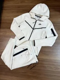 Item thumbnail for item c114e6d7-f831-4d7c-a268-2a24ca4851b7