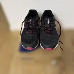 asics キッズスニーカー 黒/ピンク　21.5㎝