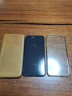 iPhone8 Plus シムフリー　 ケース付き