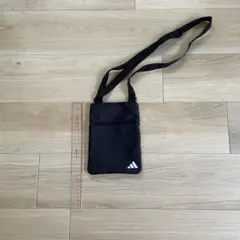 adidas ブラック ショルダーバッグ