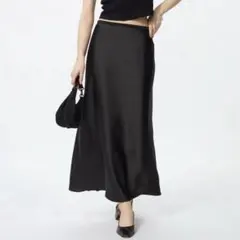 UNIQLO ユニクロ サテンスカート 光沢感 ブラック