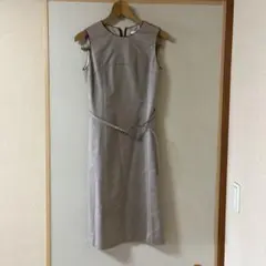 SU I V I, ひざ丈ノースリーブワンピースのサムネイル