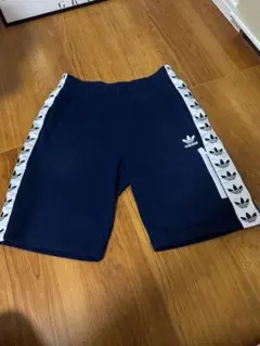 希少　adidas ショートパンツ　トレフォイルロゴ　M