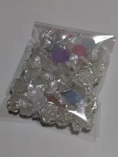 デコレーションパーツ　白　パール　クリア