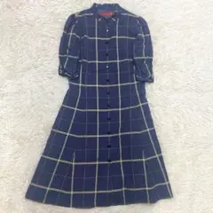 美品✨ヨークランド チェック ワンピース Aライン　9AR M 紺のサムネイル