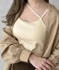 【apres jour clair】カップ付きバッククロスキャミソール