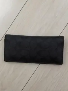 Coach ブラック モノグラム 長財布