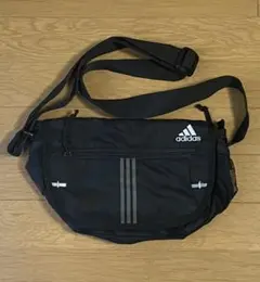 【 美品 】アディダス　小型ショルダーバッグ