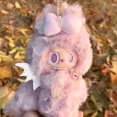 ラブブ Labubu 洋服 着ぐるみ ふわふわ 羽 リボン 夢かわいい 鈴付き