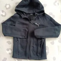 PUMA 黒 パーカー 9-10Y　140cm