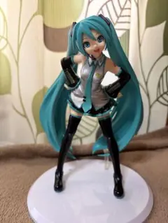 初音ミク フィギュア 全高約20cm