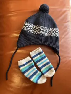 ベビー　スキー用　ニット帽と靴下セット