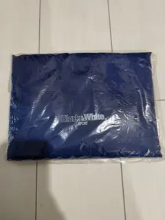 ブラック＆ホワイト　レインポンチョのサムネイル