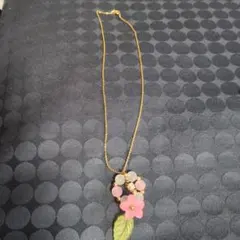 ピンク花デザインネックレス