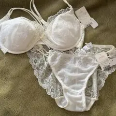 amphi ホワイトブラジャーショーツセット