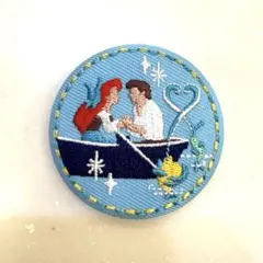 アリエルとエリック ディズニー刺繍缶バッジ