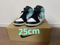 NIKE AIR JORDAN 1 MID 