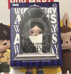 POPMART SKULLPANDA x Wednesday ぬいぐるみ