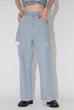 薄い青色 ワイドレッグデニム
