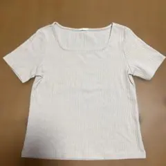 スクエアネック　GU Tシャツのサムネイル