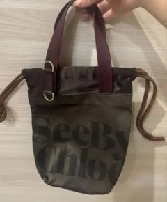 美品　SeeByChloe シーバイクロエ サテン巾着バッグ　カーキのサムネイル